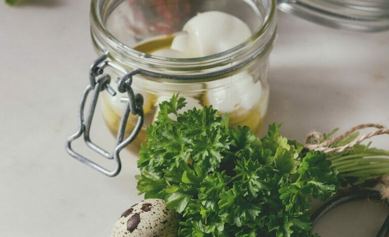 Easy & Delicious: A Pickled Quail Eggs Recipe for Beginners